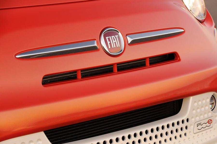  Fiat 500e 2013 года  (фото 50 из 141)
